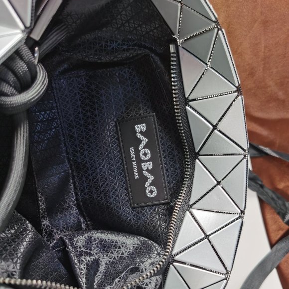 Bao Bao Issey Miyake Loop Shoulder Bag Silver - Picture 7 of 9